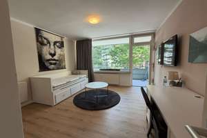 MODERNES CITY-STUDIO IN CHARLOTTENBURG – RUHIGE HOFLAGE, WEST-BALKON & SICHERE TIEFGARAGE (OPT.)!