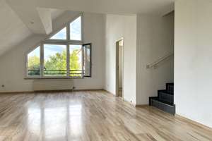 Helle und freundliche Maisonettewohnung mit Balkon und Tiefgarage Nähe Universität und Südpark! – Die vollständige Adresse der Immobilie erhältst du vom Anbieter., 40225 Bilk, Düsseldorf – Vorschaubild 2