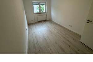 Gemütliche 2 Zimmerwohnung im Martinsviertel mit zusätzlichem ca. 10,5 qm Mansardenzimmer im DG – Die vollständige Adresse der Immobilie erhältst du vom Anbieter., 64289 Darmstadt-Nord, Darmstadt – Vorschaubild 9