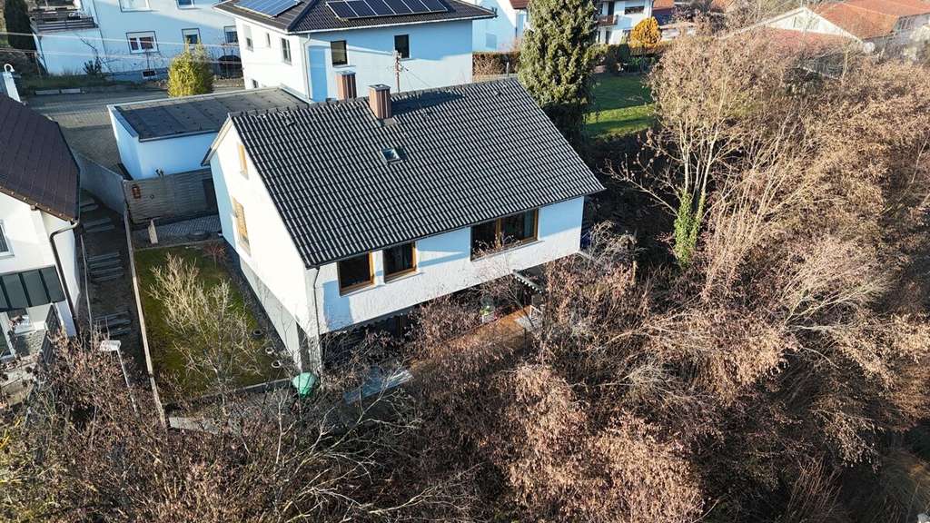 Immobilie in Dietenheim - *** Einfamilienhaus mit Ausblick und Privatsphäre in Regglisweiler *** - Bild 0