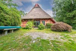 Tangstedt | Einzigartiges, modernisiertes Reetdachhaus von 1699 mit idyllischer Gartenanlage – Die vollständige Adresse der Immobilie erhältst du vom Anbieter., 22889 Tangstedt – Vorschaubild 2