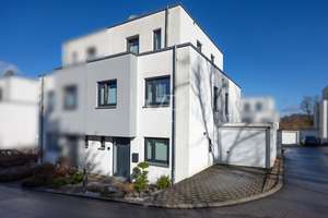 Möblierte Wohlfühloase mit Sonnenbalkon, Garten und stilvollem Komfort – Die vollständige Adresse der Immobilie erhältst du vom Anbieter., 42489 Wülfrath – Vorschaubild 36