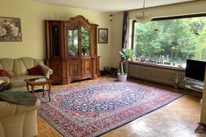 Großzügiges Zweifamilienhaus mit Ziergrundstück und Garage in bevorzugter Wohnlage – Die vollständige Adresse der Immobilie erhältst du vom Anbieter., 34130 Kirchditmold, Kassel – Vorschaubild 2