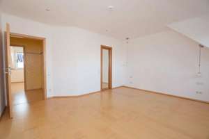 Schöne, große Maisonette- Wohnung mit Kamin, Dachterrasse + Einbauküche. – Die vollständige Adresse der Immobilie erhältst du vom Anbieter., 38112 Lehndorf-Watenbüttel, Braunschweig – Vorschaubild 14