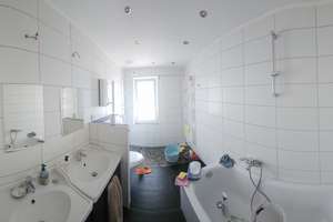 Wohnen mit Charakter: Altbau-Etagenwohnung in Essen-Bredeney – Alfredstraße 317, 45133 Bredeney, Essen – Vorschaubild 8