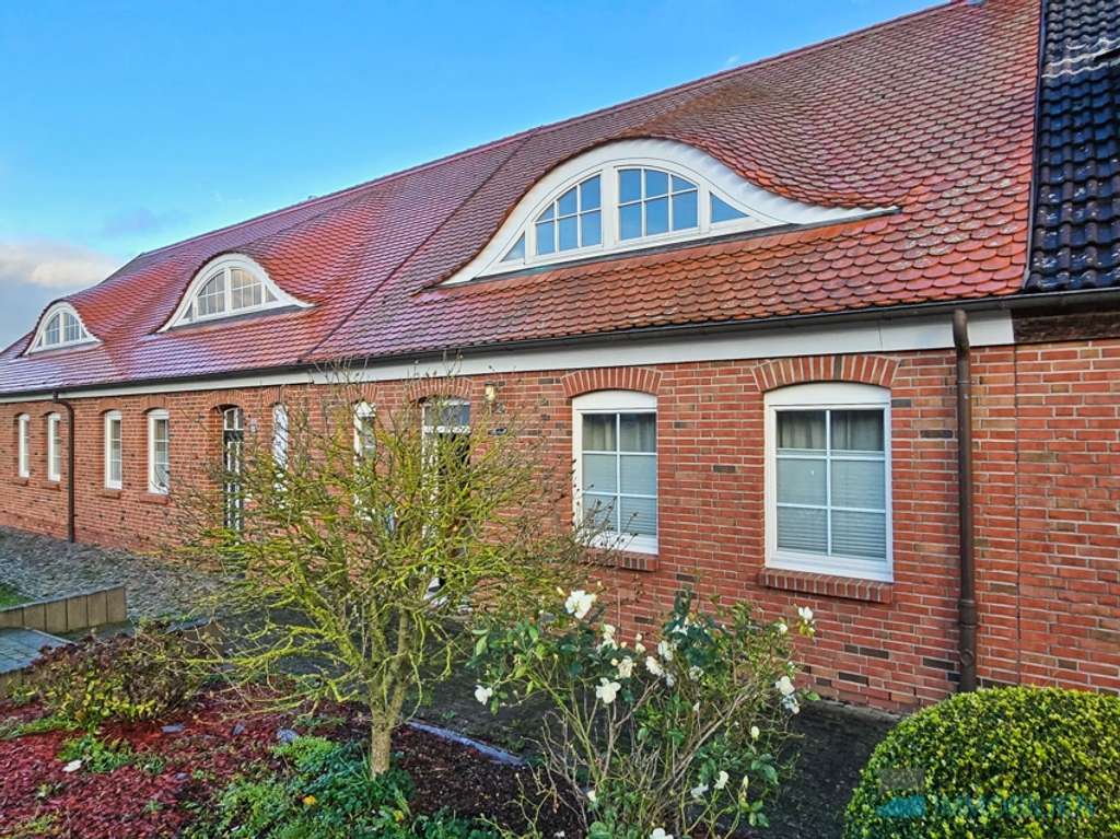 Immobilie in Hohen Demzin - Dr. Lehner Immobilien NB -
Historisches Landhaus mit modernem Charme - Bild 1