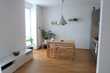 Geschmackvolle helle Wohnung mit zweieinhalb Räumen und Einbauküche in Frankfurt am Main