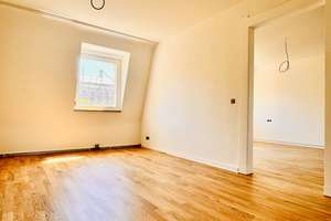 Frühlingserwachen am Feuersee - Top renovierte 4-Zimmerwohnung mit Balkon – Die vollständige Adresse der Immobilie erhältst du vom Anbieter., 70176 Feuersee, Stuttgart – Vorschaubild 3