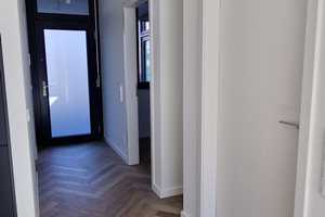 Smartes 3-Zimmer-Apartment mit Süd-Balkon, HWR, EBK - ERSTBEZUG – Berliner Straße 14, 10717 Berlin – Vorschaubild 9