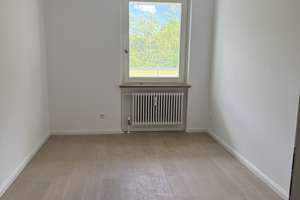SCHÖNE, GROßE RUHIGE 4 oder 5 Zi. WOHNUNG IN BOGENHAUSEN-HERZOGPARK – Die vollständige Adresse der Immobilie erhältst du vom Anbieter., 81925 Herzogpark, München – Vorschaubild 10