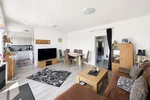Duisburg Huckingen: Barrierearme 3-Zimmer-Wohnung mit West-Balkon und möglichem Außenstellplatz – Die vollständige Adresse der Immobilie erhältst du vom Anbieter., 47259 Huckingen, Duisburg – Vorschaubild 2