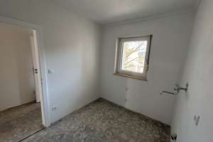 3-Zimmer-Wohnung mit Balkon, Kaminanschluss, Laubengang & Garage + Stellplatz – sofort bezugsfrei – Schweinauerstr 67, 90439 St. Leonhard, Nürnberg – Vorschaubild 9