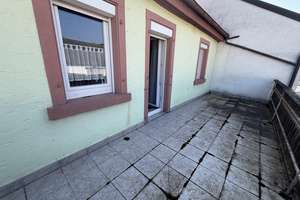 Ein-/Zweifamilienhaus mit Balkon und Nebengebäude in Helmstadt – Die vollständige Adresse der Immobilie erhältst du vom Anbieter., 97264 Helmstadt – Vorschaubild 13