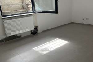 Möbliertes modernes 6,5-Zimmer Haus mit hellem Wohnzimmer , tolle Terrasse und Einbauküche – 71229 Leonberg – Vorschaubild 46