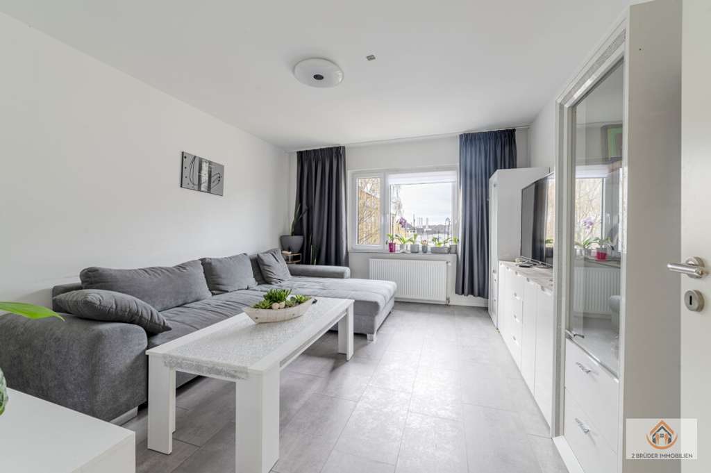 Helle Maisonettewohnung mit Einbauküche und großem Balkon