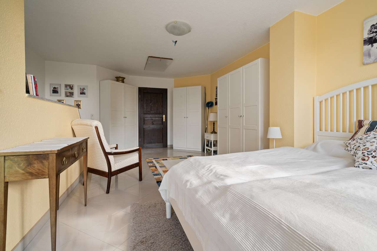 Immobilie in Schwarz - Preisoffensive! Wohnen und Vermieten in perfekter Kombination! - Bild 0