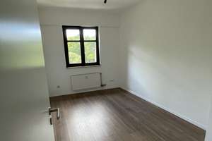 Penthousewohnung mit 3 Zimmern zu vermieten ! – Die vollständige Adresse der Immobilie erhältst du vom Anbieter., 41061 Gladbach, Mönchengladbach – Vorschaubild 2