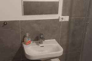 WG-Zimmer in Wohngemeinschaft mit Einbauküche und Aufzug – Markgrafenstraße 1, 90459 Gugelstraße, Nürnberg – Vorschaubild 7