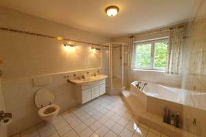 Penthouse in Augsburg "Kleinvenedig" - Innenstadtbereich*Nähe Autobahn*Lech – Berliner Allee 26 1/2, 86153 Jakobervorstadt-Nord, Augsburg – Vorschaubild 9