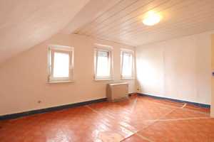 Platz für Ihre Ideen: Freistehendes Haus in Eberstadt wartet auf Ihre Visionen! – Darmstadt – Vorschaubild 9