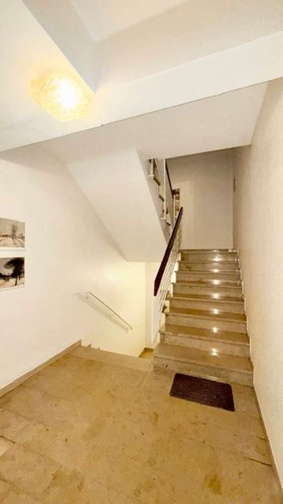 Immobilie in Iserlohn - Groß, sonnig, voller Möglichkeiten: 3 Zimmer auf 122 m² mit riesiger Terrasse - Bild 2