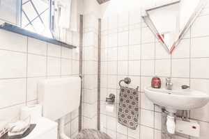Reihenmittelhaus mit Ausbaureserve, Terrasse & großem Westgarten in Zerzabelshof, Nürnberg – Nürnberg – Vorschaubild 14