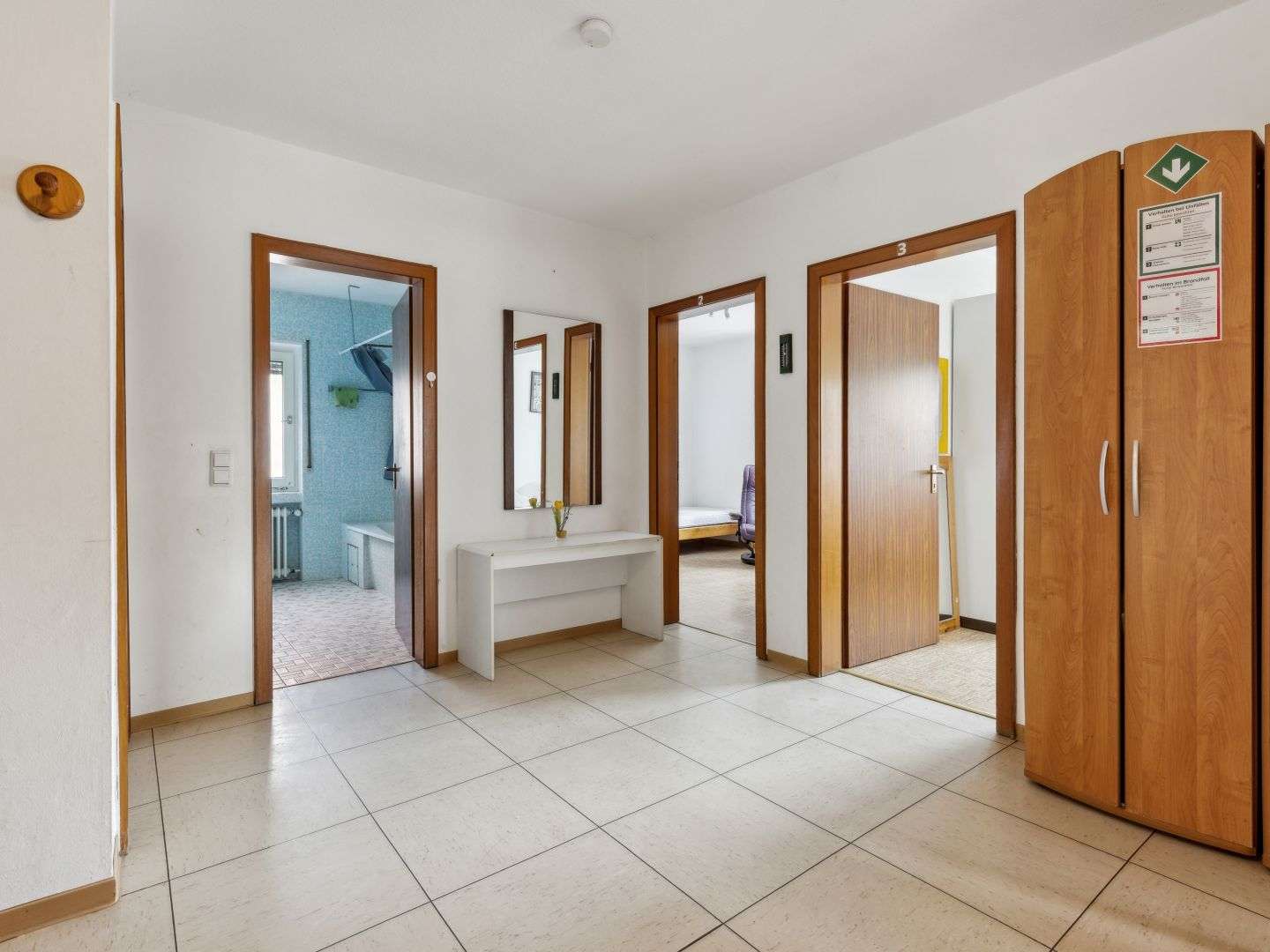 Immobilie in Dietzhölztal - Ewersbach: Drei vermietete Wohneinheiten im Mehrfamilienhaus als Kapitalanlage oder Selbstnutzung - Bild 0