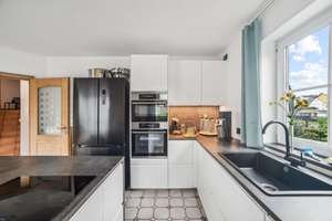 Viel Platz für Familie & Generationen – Wohnhaus mit ca. 290 m² Wohnfläche – Die vollständige Adresse der Immobilie erhältst du vom Anbieter., 56427 Siershahn – Vorschaubild 3
