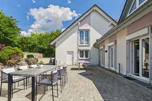 Ökologische Villa mit großem Garten, Wärmepumpe in neuwertigen Zustand für Familie und Beruf – Eggenbergstraße 4, 96155 Buttenheim – Vorschaubild 16