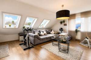 Zentrumsnah und ruhig 
3-Zimmer-Wohnung mit Loggia & Ausbaumöglichkeit – Die vollständige Adresse der Immobilie erhältst du vom Anbieter., 90449 Röthenbach West, Nürnberg – Vorschaubild 2