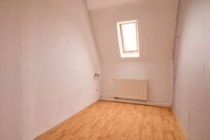 Altbaujuwel mit Balkon 4 Zimmer im Herzen von Bad Cannstatt – Die vollständige Adresse der Immobilie erhältst du vom Anbieter., 70376 Oberer Schlossgarten, Stuttgart – Vorschaubild 19
