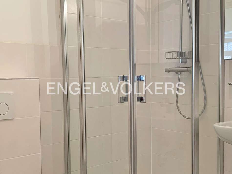 60325551-4b32-449f-a984-046843