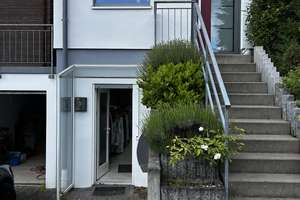 Odenthal Ruhiglage komfortable DHH Garage Terrasse in  Westlage mit optimal integriertem Gewerberaum – Die vollständige Adresse der Immobilie erhältst du vom Anbieter., 51519 Odenthal – Vorschaubild 3