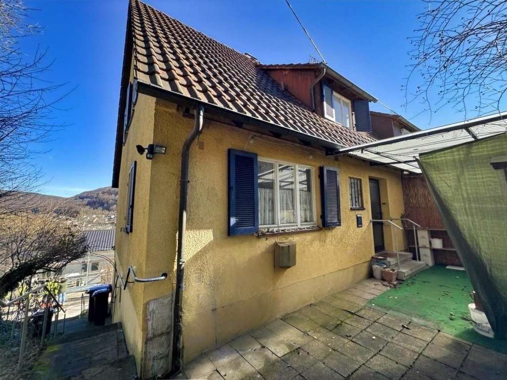 Immobilie in Lichtenstein - Sanierungs-Projekt mit viel Potential: Doppelhaushälfte in begehrter Alb-Region - Bild 1