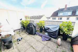 **Schöne 3 Zimmer Wohnung mit großem Balkon, Einbauküche + Stellplatz / MA-Neckarstadt Ost** – Mannheim – Vorschaubild 1