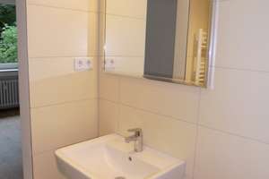 Sanierte Kapitalanlage (mit TG) und Swimming Pool, in Lörick ! – 40547 Lörick, Düsseldorf – Vorschaubild 7