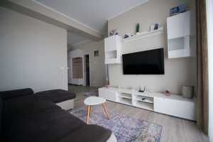 Exklusive, modernisierte 1,5-Zimmer-Wohnung mit Einbauküche in Stuttgart – Heusteigstraße 15, 70182 Stuttgart – Vorschaubild 1