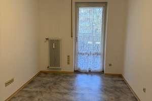 schön aufgeteilte 4-ZKB, WG geeignet mit neuer Einbauküche – Die vollständige Adresse der Immobilie erhältst du vom Anbieter., 86159 Universitätsviertel, Augsburg – Vorschaubild 12