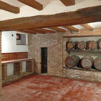 HAUS 4 ZIMMER. 2 BÄDER. KÜRZLICH RENOVIERT IN NÄHE VON CAMBRILS UND REUS