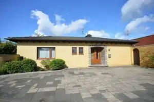 Wunderschöner, topgepflegter Bungalow in traumhafter Lage – Heinsberg (Kreis) – Vorschaubild 1