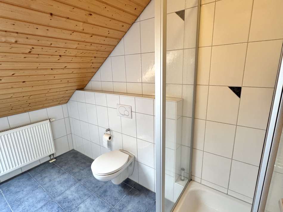 Bad Elternschlafzimmer (2)