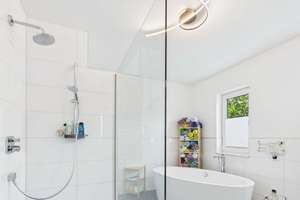 Modernes Familienhaus Bj. 2018 in Feldrandlage | 191 m² Wohnfläche | Doppelgarage | Smart Home – Wilhelm-Behrens-Straße 6, 38448 Wendschott, Wolfsburg – Vorschaubild 23