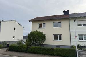 Freistehendes Zweifamilienhaus in einer Anspruchsvollen Lage  von Bexbach/Frankenholz – Lenaustraße 11, 66450 Bexbach – Vorschaubild 2