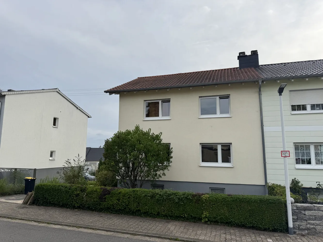 Freistehendes Zweifamilienhaus in einer Anspruchsvollen Lage von Bexbach/Frankenholz, Saarpfalz Kreis – Bild 4