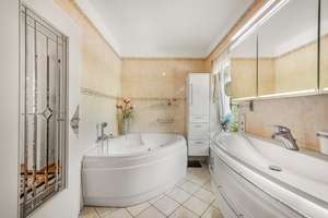 Ein besonderes Zuhause im Grünen: Großzügiges Zweifamilienhaus mit Platz für Generationen – Die vollständige Adresse der Immobilie erhältst du vom Anbieter., 81927 Englschalking, München – Vorschaubild 17