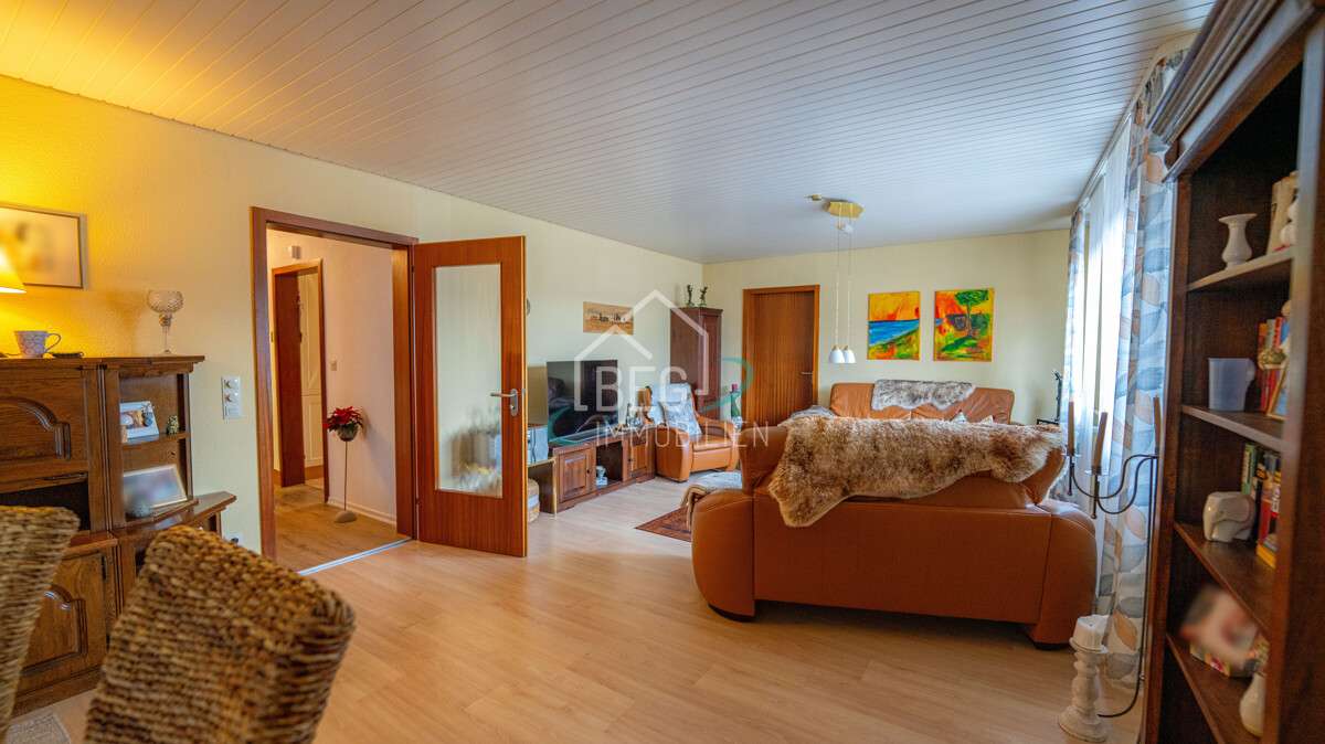 Immobilie in Gaildorf - Großzügiges Wohnobjekt mit Potenzial für vielfältige Nutzungskonzepte - Bild 0