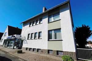Zwei Häuser/ eine Gewerbehalle/ Garagenanlage &amp; Büroeinheit zum Kauf – Kassel (Kreis) – Vorschaubild 1