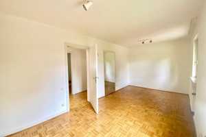 Freistehender Bungalow mit großem Garten, Pool und Garage in exklusiver Lage in Essen Bredeney – Essen – Vorschaubild 12