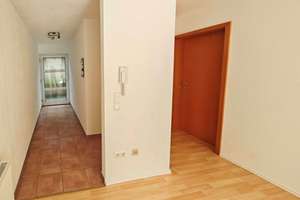 Oase in Heilbronn: Sofort bezugsfreie 2-Zimmer-Erdgeschosswohnung mit idyllischem Südgarten & Garage – 74078 Frankenbach, Heilbronn – Vorschaubild 11