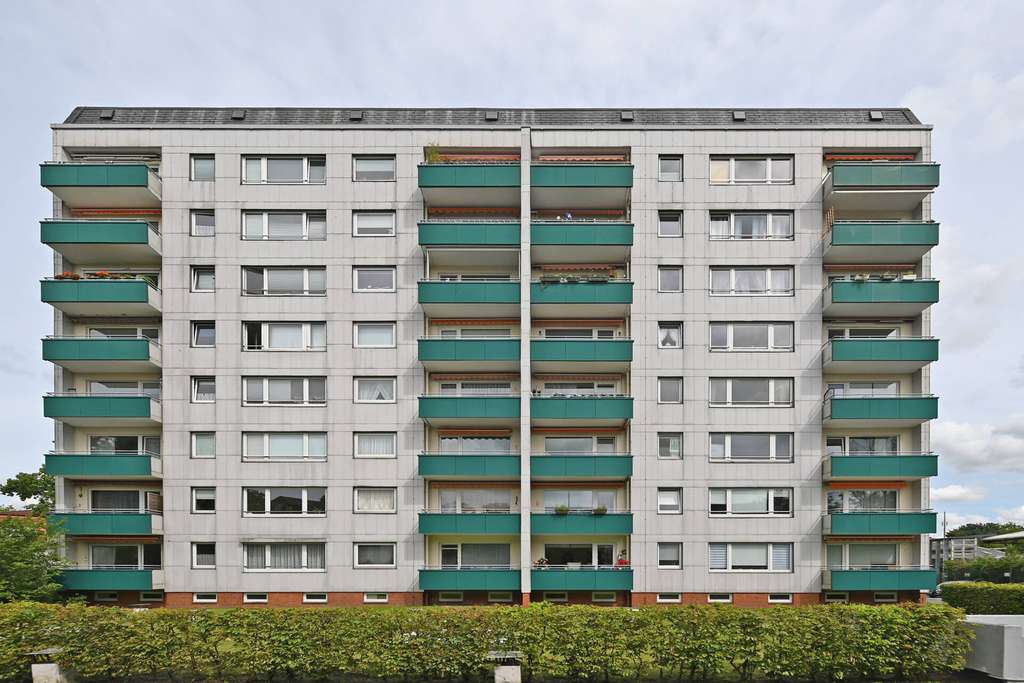 Immobilie in Ahrensburg - Vermietete 1-Zimmer Wohnung mit toller Aussicht und TG Stellplatz im Herzen von Ahrensburg! - Bild 2